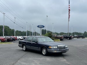 1997 Lincoln Town Car Signature Limited